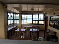 Divine Castle Travelers Inn