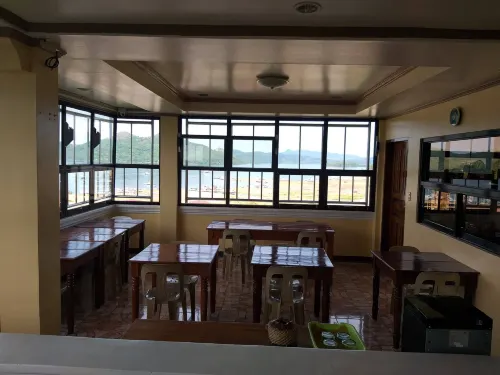 Divine Castle Travelers Inn Избранное Photos