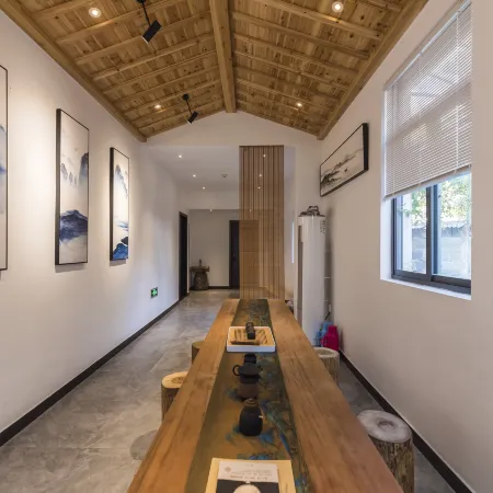 Hongcun Lane Wang·Light Luxury Holiday Homestay (Yuenuma Branch)