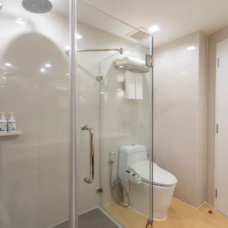 Aster Hotel and Residence Отели рядом с достопримечательностью «Торговый центр Harbor Pattaya»