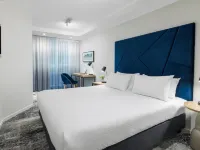 Brady Apartment Hotel Flinders Street Hotels near Crown Casino Melbourne