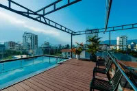 Derive Boutique Villa & Apartment Da Nang - Beach