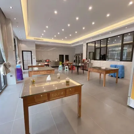 Donghe Lijing Hotel
