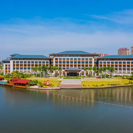 Yulin Jolie Vue Bontique Hotel（Kra Bay and Garden Expo Garden）