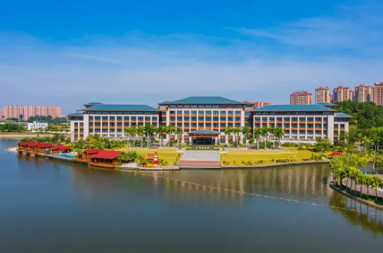 Yulin Jolie Vue Bontique Hotel（Kra Bay and Garden Expo Garden）