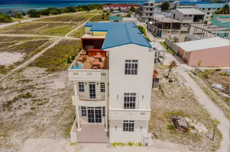 One the Island Отели в г. Kudadoo