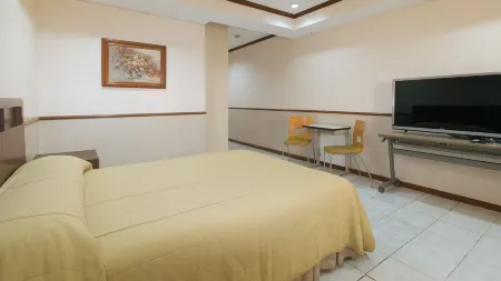 Garden Plaza Hotel Manila Отели рядом с достопримечательностью «Текнолоджикал Юниверсити оф Филиппины - Манила»