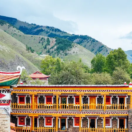 Kangding Huaxiang Siyizhijia Homestay