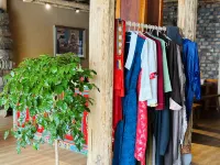 Shangu Homestay (Yagetang Branch)