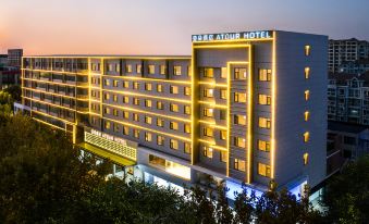 Qingdao Chengyang Vientiane Hui Zhengyang Middle Road Atour Hotel