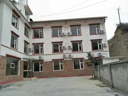 Songpan Yixin Express Hotel