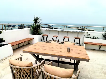 Zhanjiang Jianyi Seaview Homestay Отели рядом с достопримечательностью «Naozhou Lighthouse»