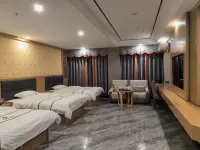 WEI XI QIAN XI HOTEL