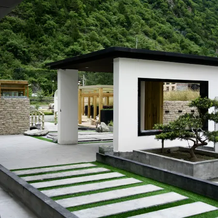 Qinghe Ruijin Private Soup Hot Spring Hotel (Li County Bipenggou Scenic Area Store)