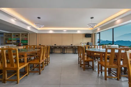 Yunhai Hotel Отели рядом с достопримечательностью «Three Natural Bridges»