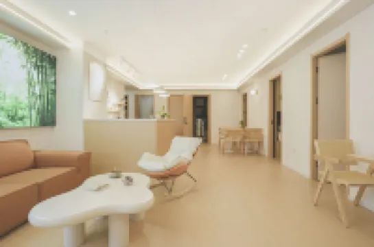 Lodge by the road Hostel (Nanjing Xinjiekou Subway Station)