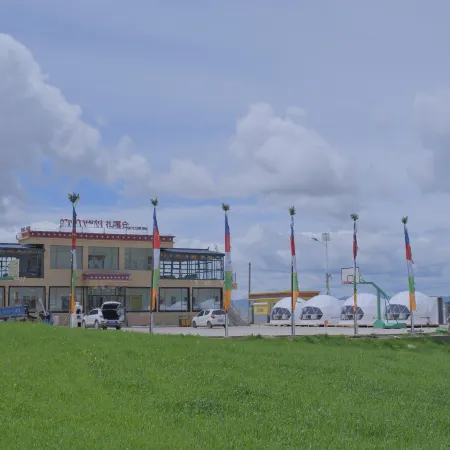 Zhagacang Homestay (Ganjia Secret Land Scenic Area)