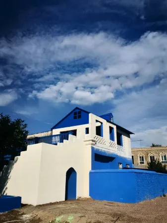 Morning Creek Inn by the Mountain Road Отели в г. Гунлюй