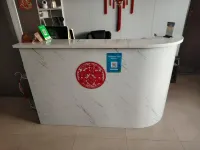 Suqian Pinshang Hotel (Xichu Agricultural and Trade Mall Store)