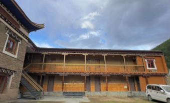 Deji Kangsang Homestay