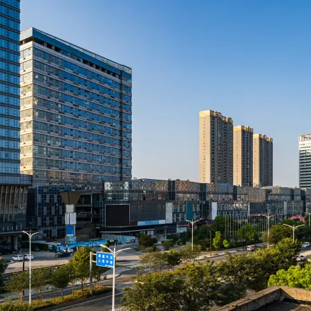 Hi Inn (Xiangyang Erqi Base Diamond Avenue)
