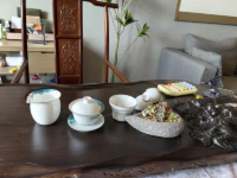 Luoyi Fenghua Hotel (Luoyang Peony Square Branch)