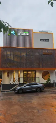 Muyuanshan Resort Hotel (Wanxianshan Scenic Area) - parking