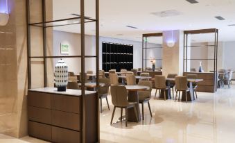 XinTai Holiday Hotel