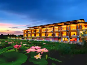 Top 4 4-Star Select Hotels in Qiubei