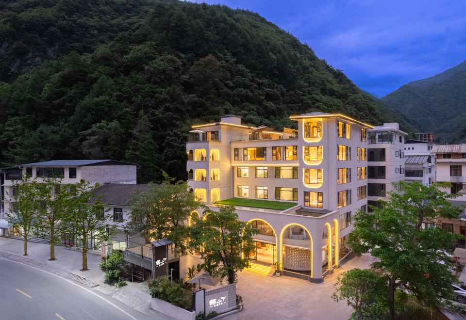 hotel overview picture