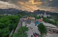 BAN SHAN JIAN HAI PARENT CHILD HOTEL
