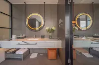 Orange Luxury Hotel (Chongqing Zhongxian Wanda Plaza Branch)