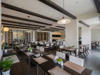 Lugu Lake Qingchen International Lake View Resort Manor (Daluoshui Pier Branch) Ninglang Yi Özerk İlçesi otelleri