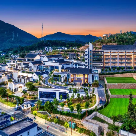 Yanzishan Hot Spring Hotel