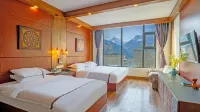 Yading Zhaxi Kongshu Tibetan Culture Theme Hotel