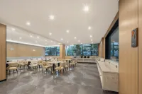 Yameitu Huanyue Hotel (Liuzhou Shengli Barbecue City) - parcheggio