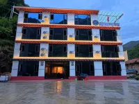 Heishui Da'ao Tower Homestay - เปิดใหม่