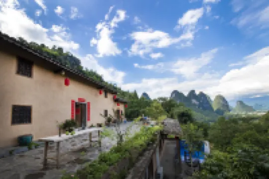 Yanghsuo Yunshe Mountain GuestHouse Hotel berhampiran Nine Horses Mountain Scenic Spot