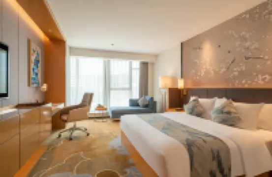 Serene Horizon Hotel Hotels near Chengyang District