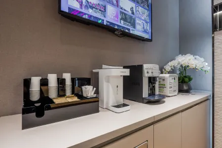 Homeinn Selected Hotel (Shanghai Nanjing Road Pedestrian Street The Bund Center)