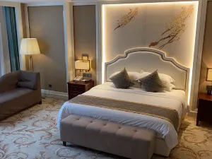 Crown Century Hotel