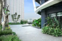 Jhl Solitaire Gading Serpong Hotels near Summarecon Mall Serpong