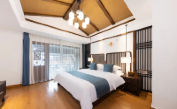 Muse Light Luxury River View Hostel Hotels in Fenghuang