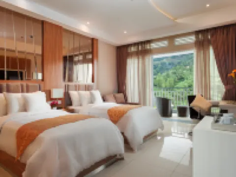 Le Eminence Puncak Hotel Convention & Resort Hotels in Cipanas