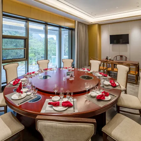 Yijing Guanlan Hotel