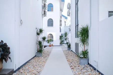 Beihai Yintan gulixiang B & B Отели рядом с достопримечательностью «Beihai International Passenger Transport Port»