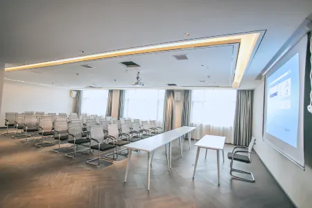 W· Xi 'an Hotel Отели рядом с достопримечательностью «Dayu Temple»