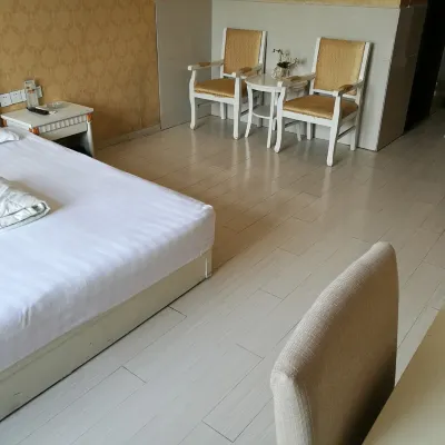 Jinhu Youjia Hotel Hotels near Golden Lake Water Forest Scenic Area