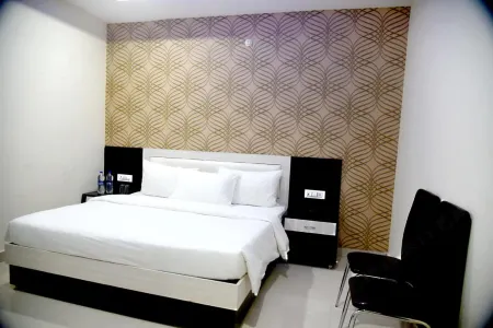 Green Leaf Отели в г. Джханси