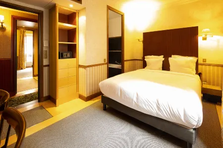 Hôtel Relais Monceau Отели рядом с достопримечательностью «Мулен Руж»